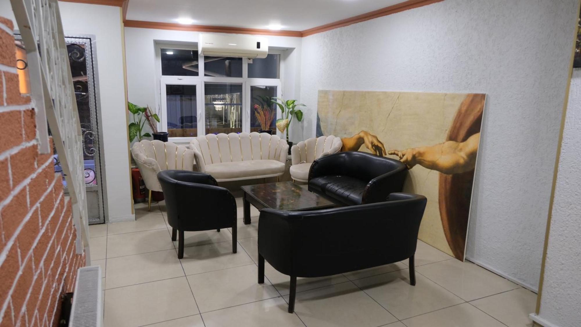 Simon Hotel