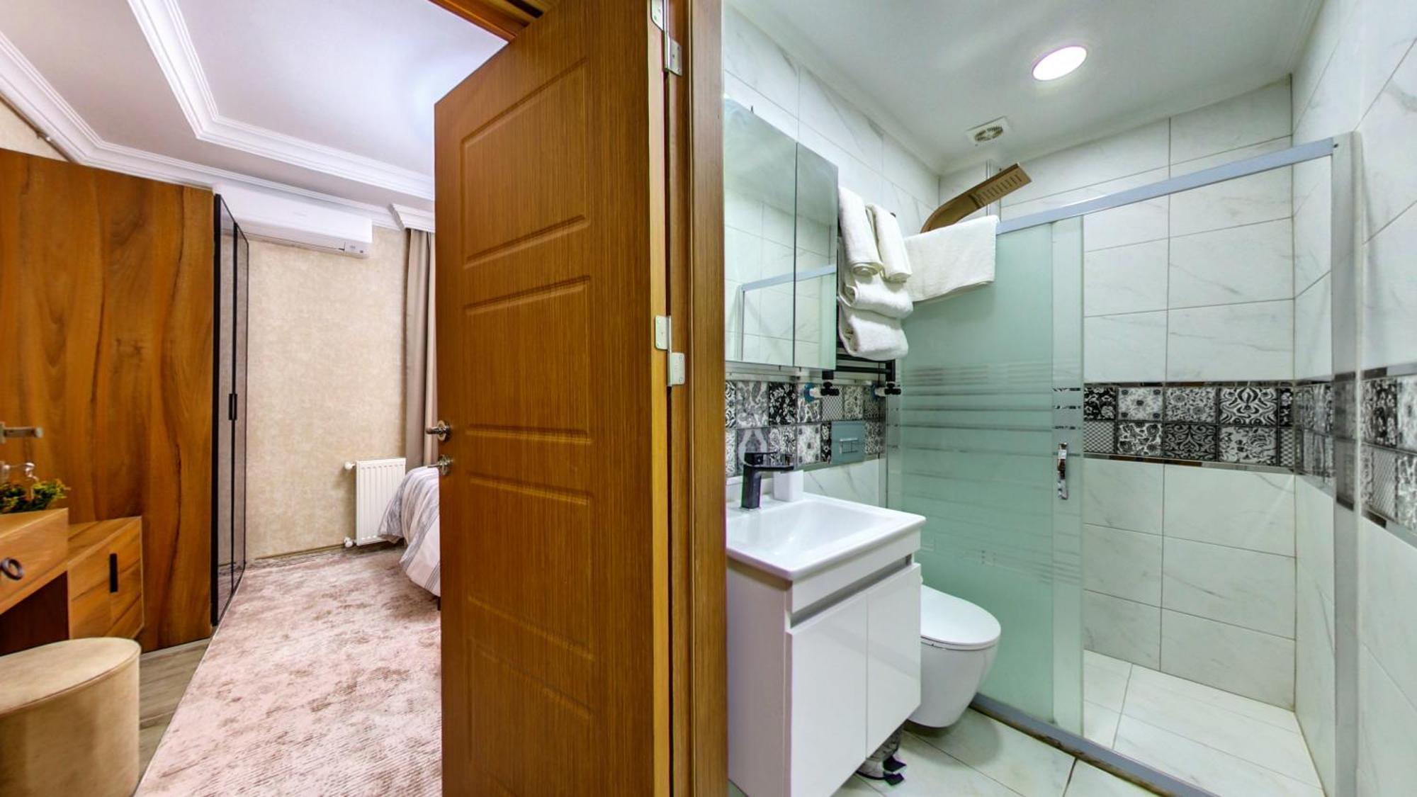 Denis Suit Apart Istanbul