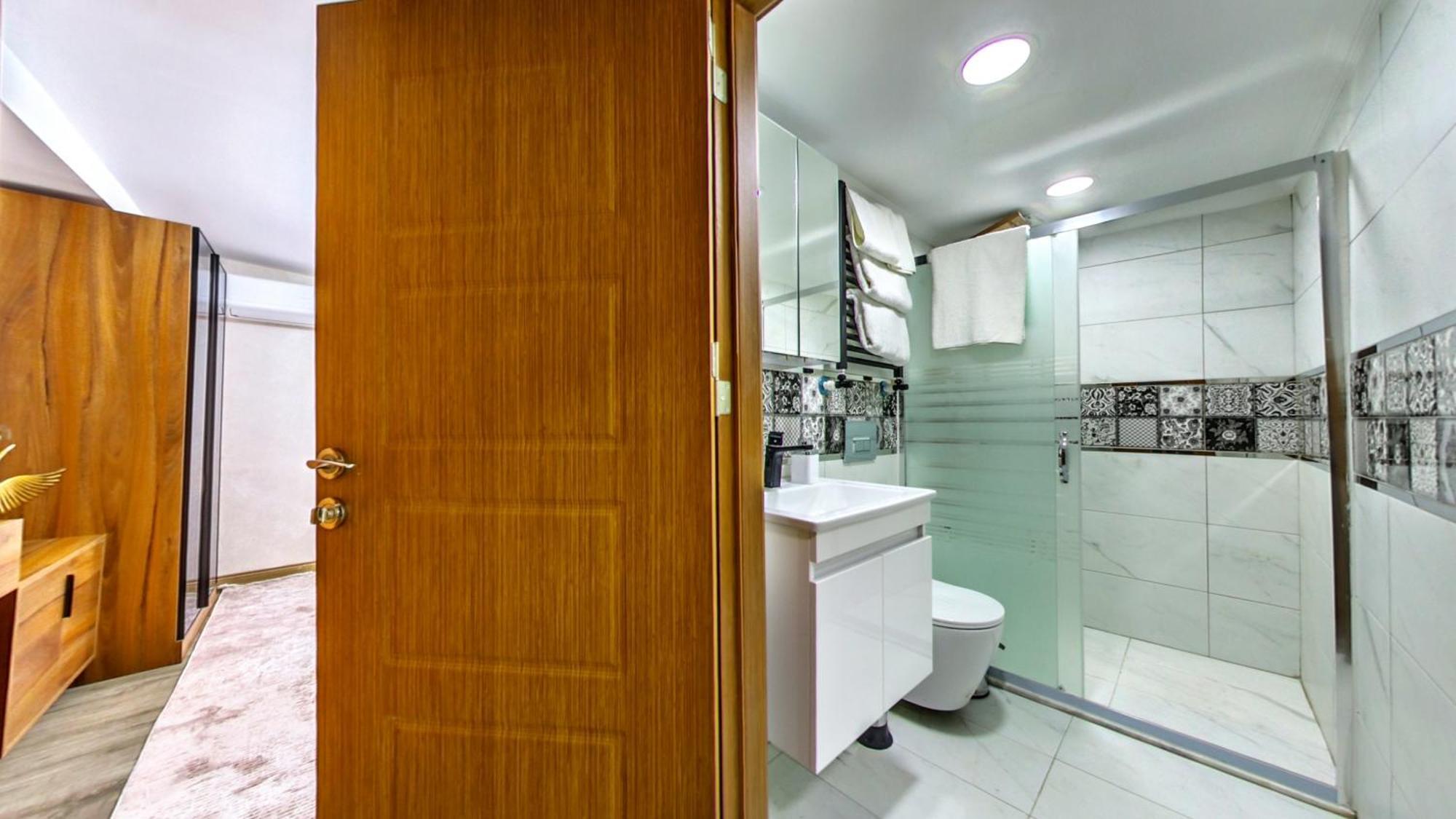 Denis Suit Apart Istanbul
