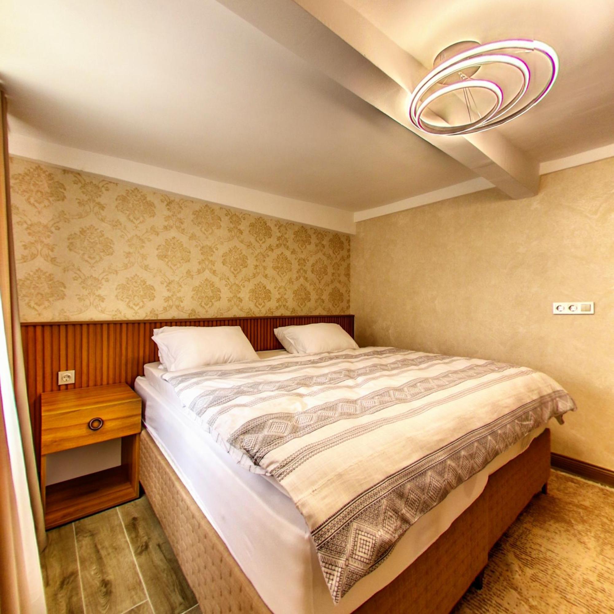 Denis Suit Apart Apart Otel *