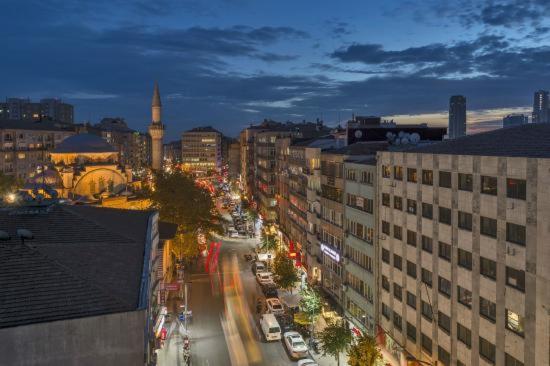 Uzay 2 Istambul