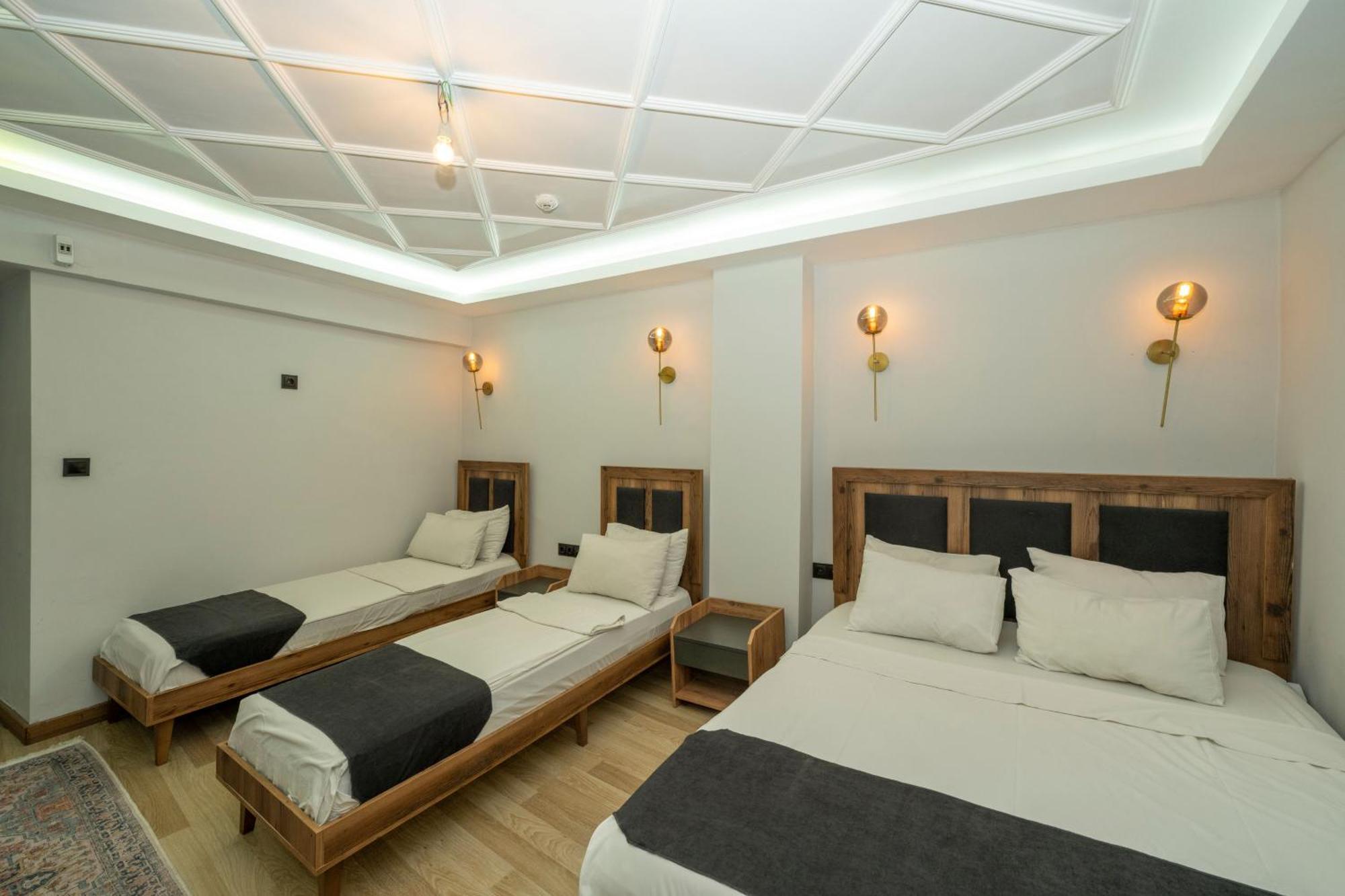 Otel Valeria White Suites