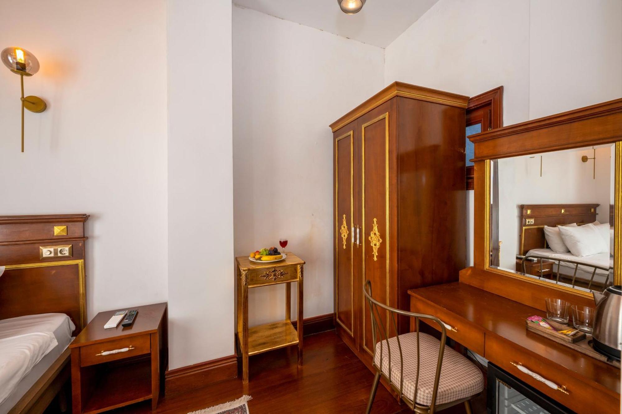 Valeria Antique 1892 Hotel