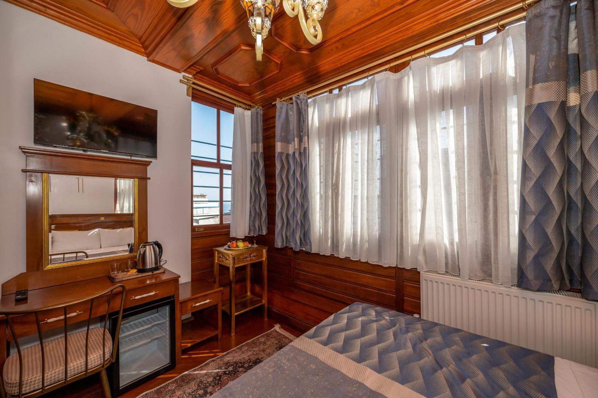 Valeria Antique 1892 * Istambul