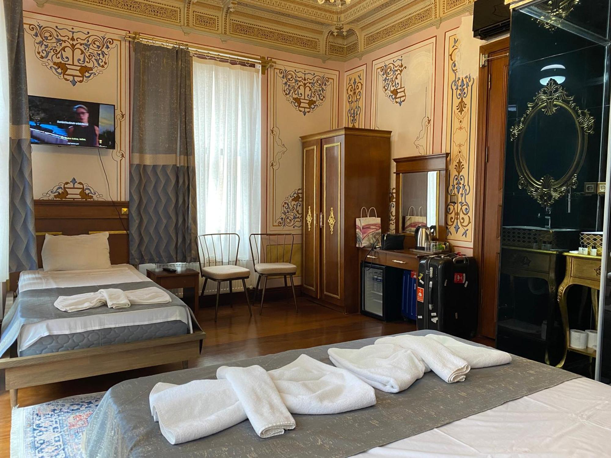 Valeria Antique 1892 Istambul