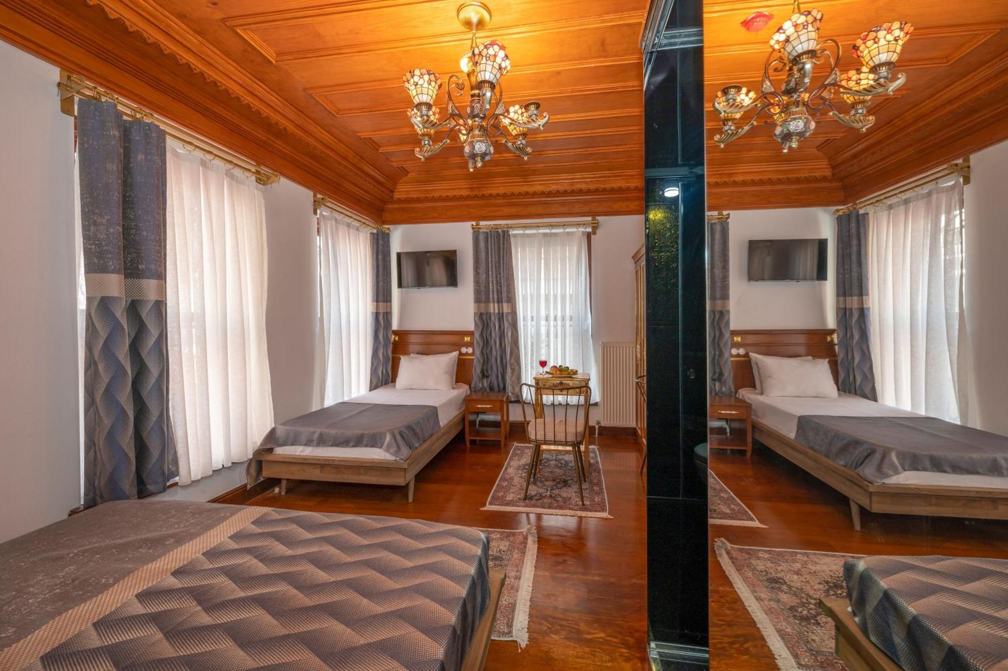 Hotel Valeria Antique 1892 *