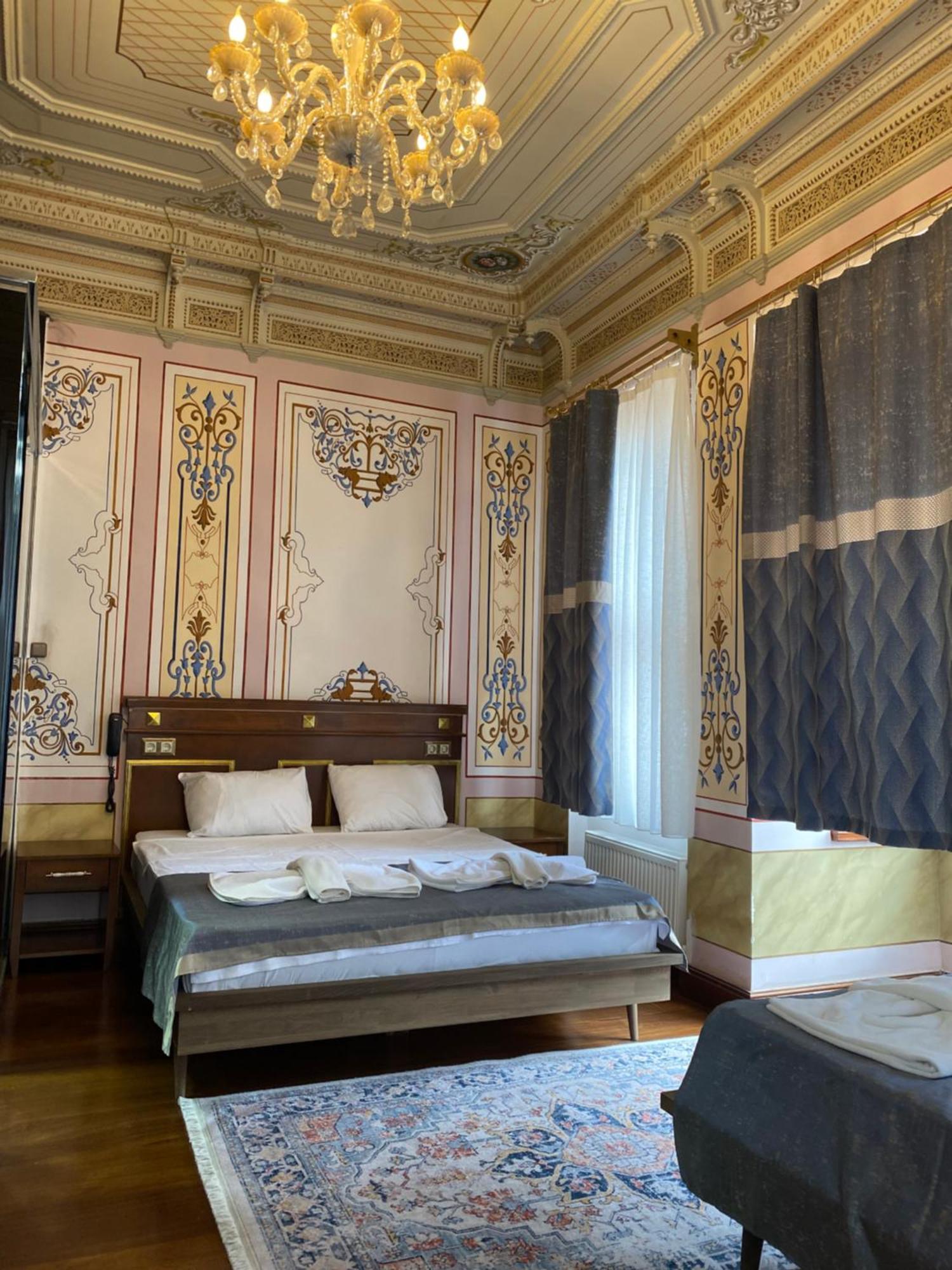 Hotel Valeria Antique 1892 *