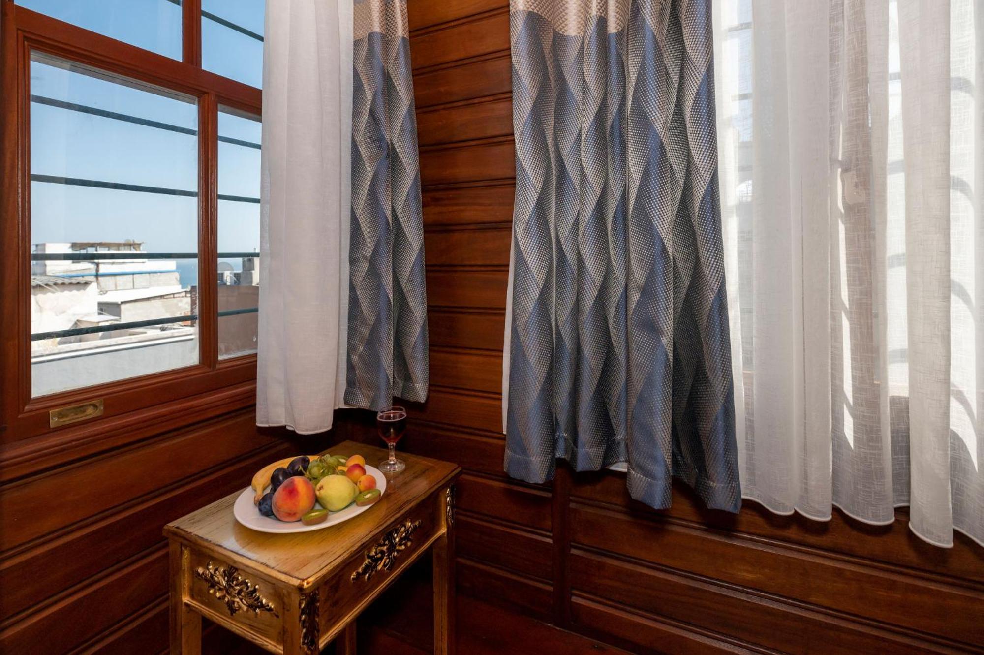 Hotel Valeria Antique 1892