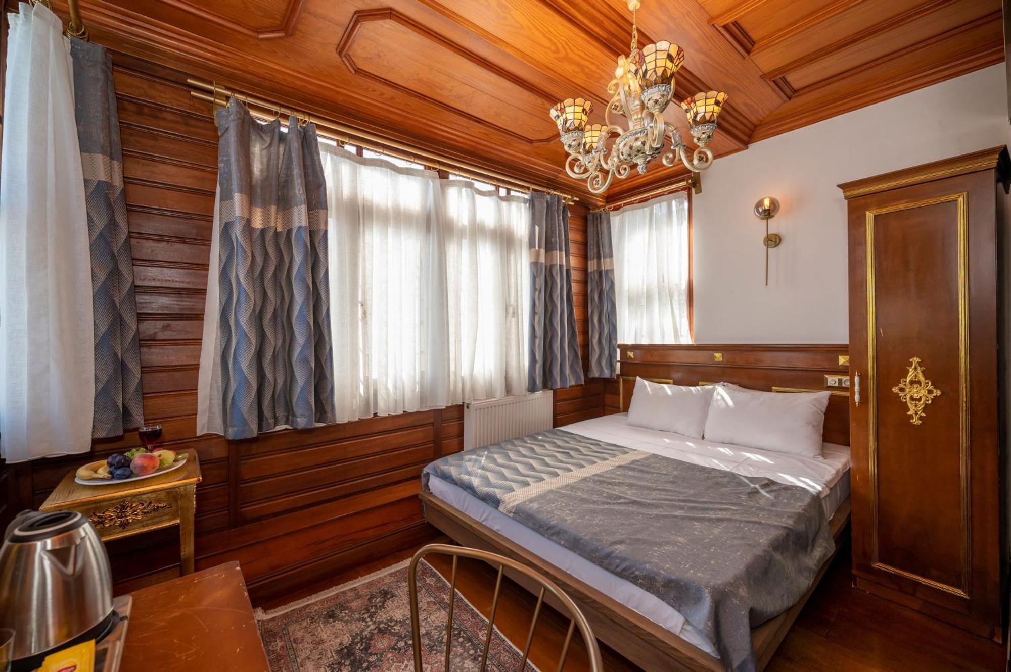 Hotel Valeria Antique 1892 *