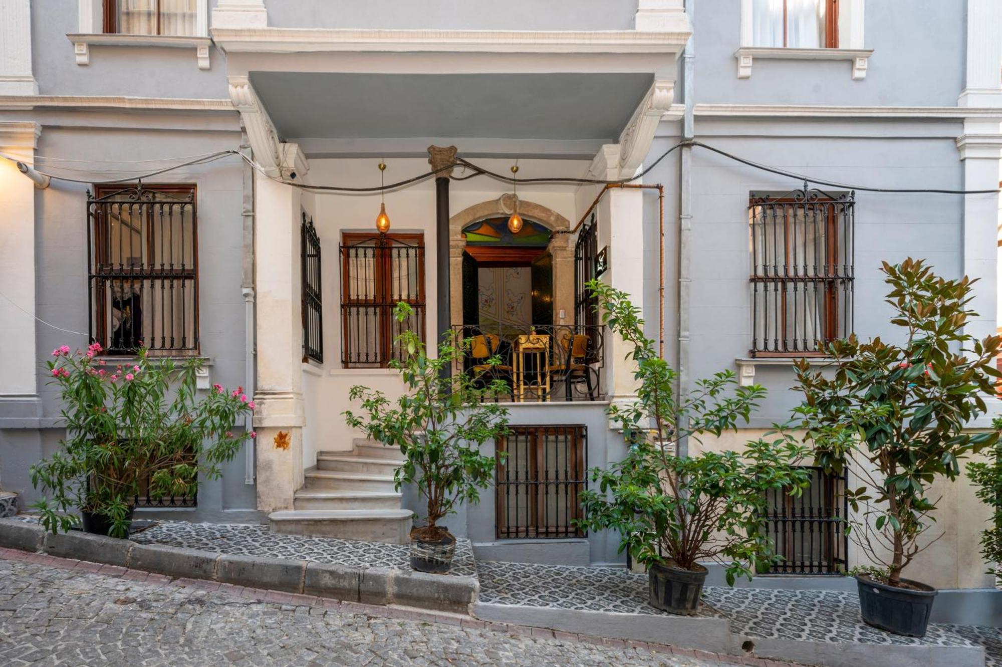 Valeria Antique 1892 Hotel *