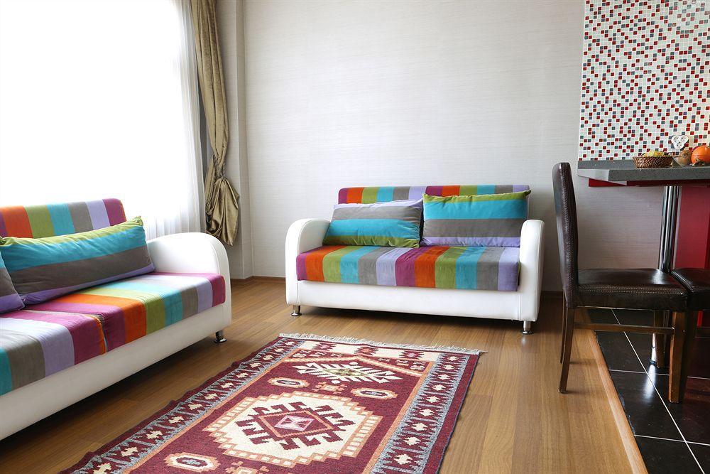 Ekim 3* Istanbul