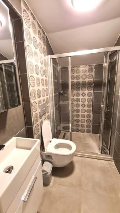 Hotel Social House Mil *