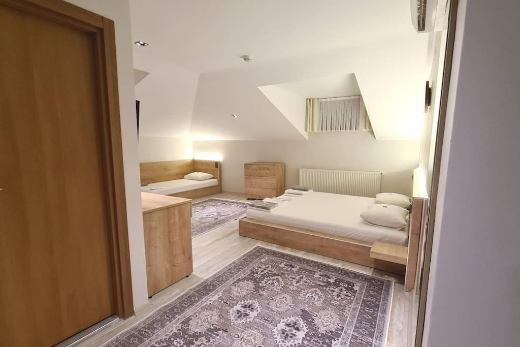 Social House Mil Hotel *