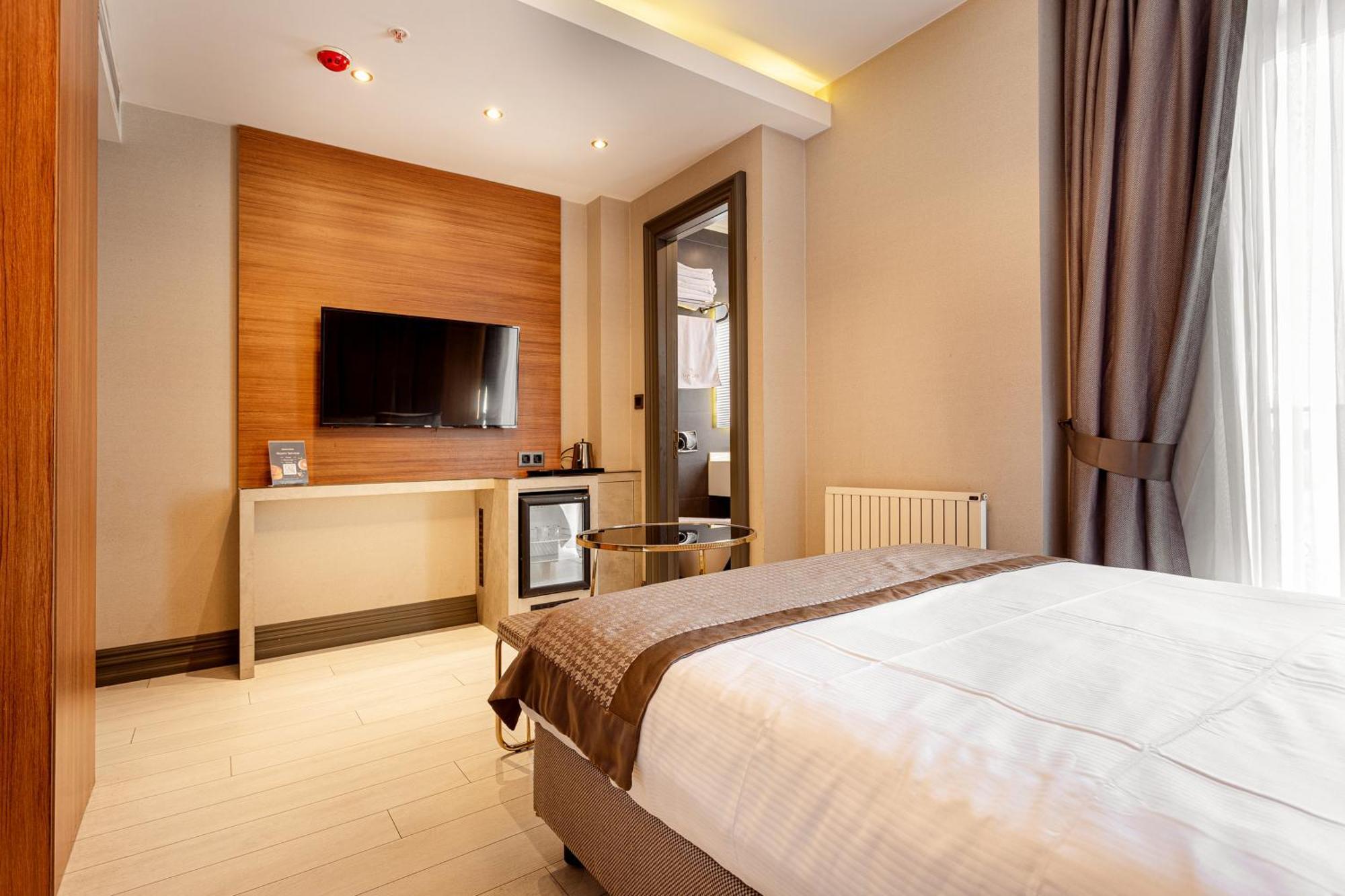 Otel Santra 2*