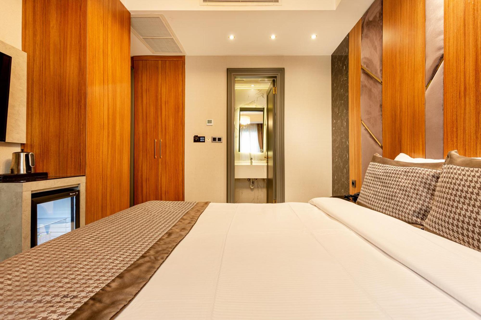 Santra 2* İstanbul