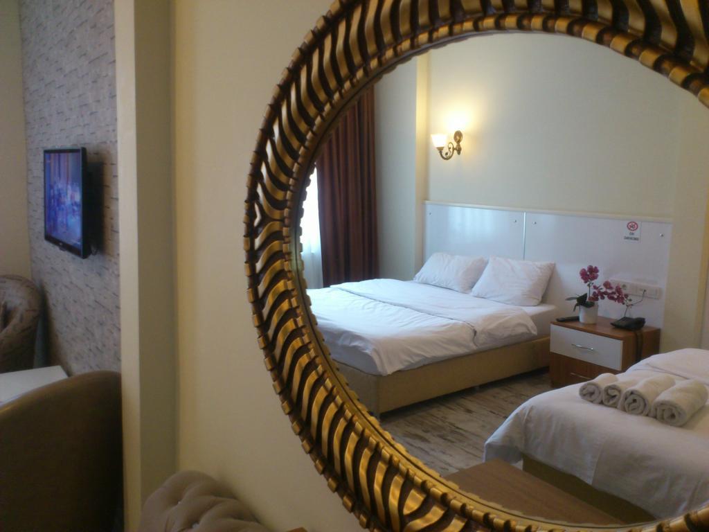 Pera Main Hotel 2*