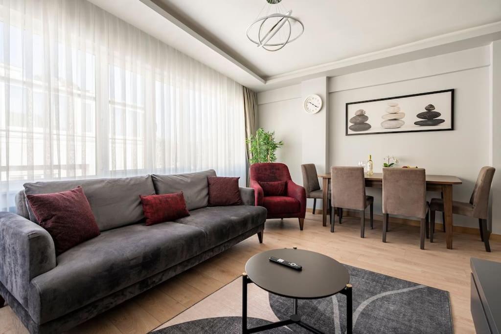 Tomtom House Centre Location * Istanbul