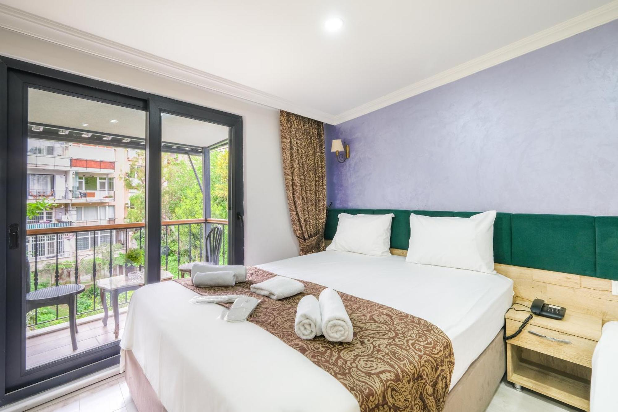 Hotel Loren Hotel&suites 3*
