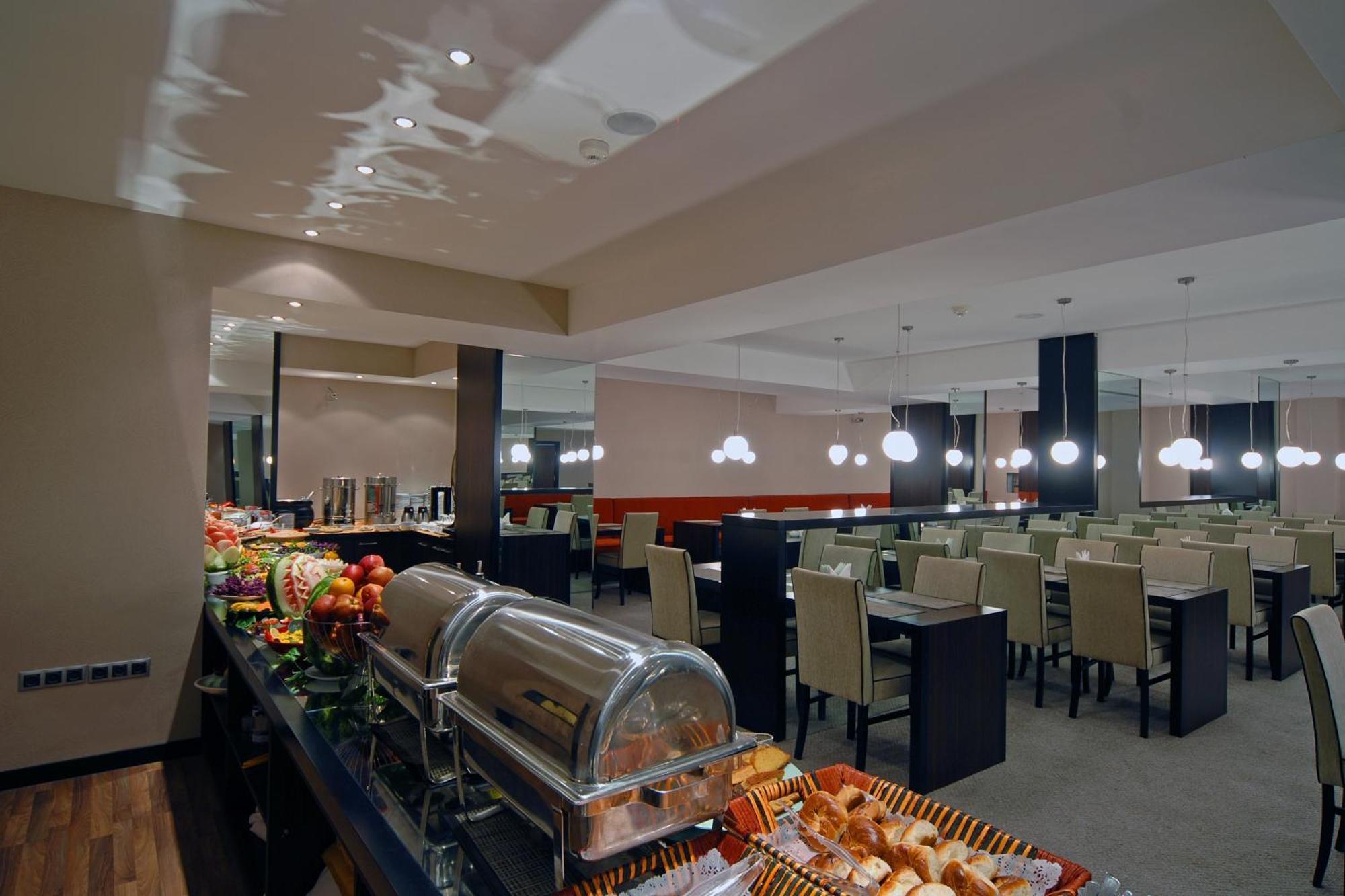 Hotel Klas Old 4*