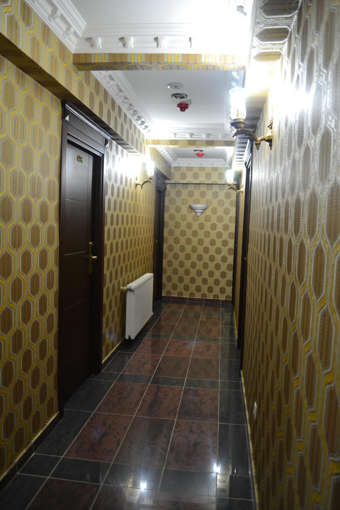 Hotel Ares 3*