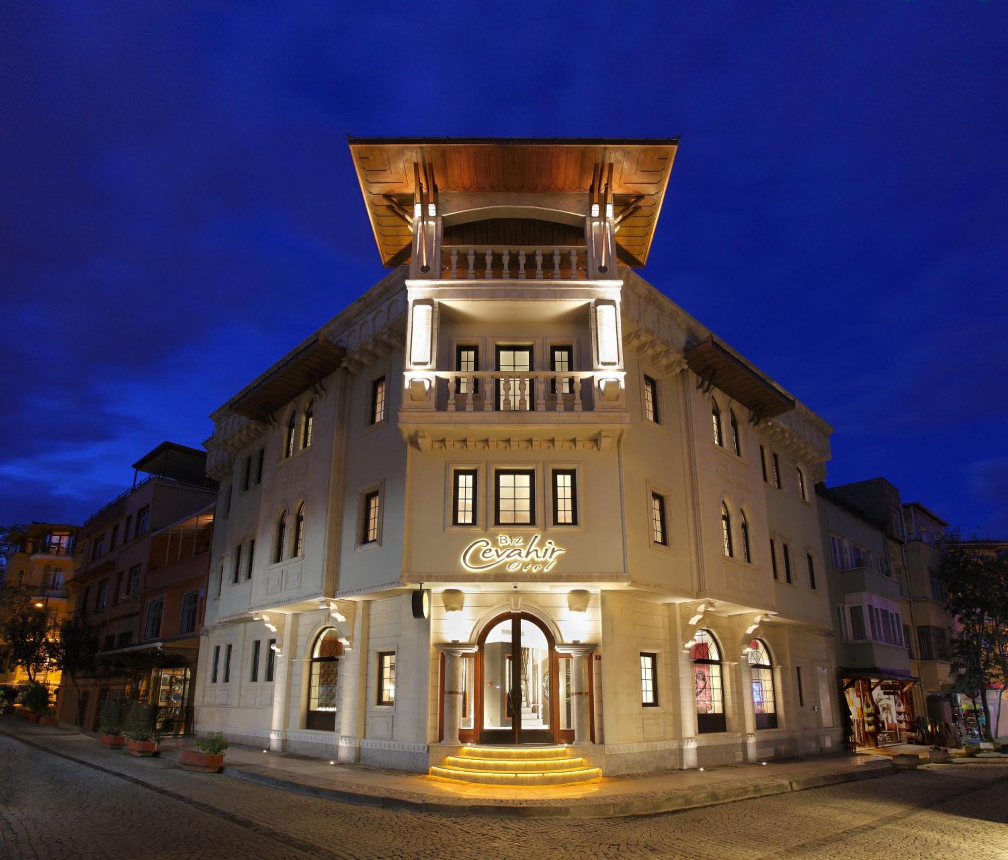 Otel Biz Cevahir Sultanahmet 4*