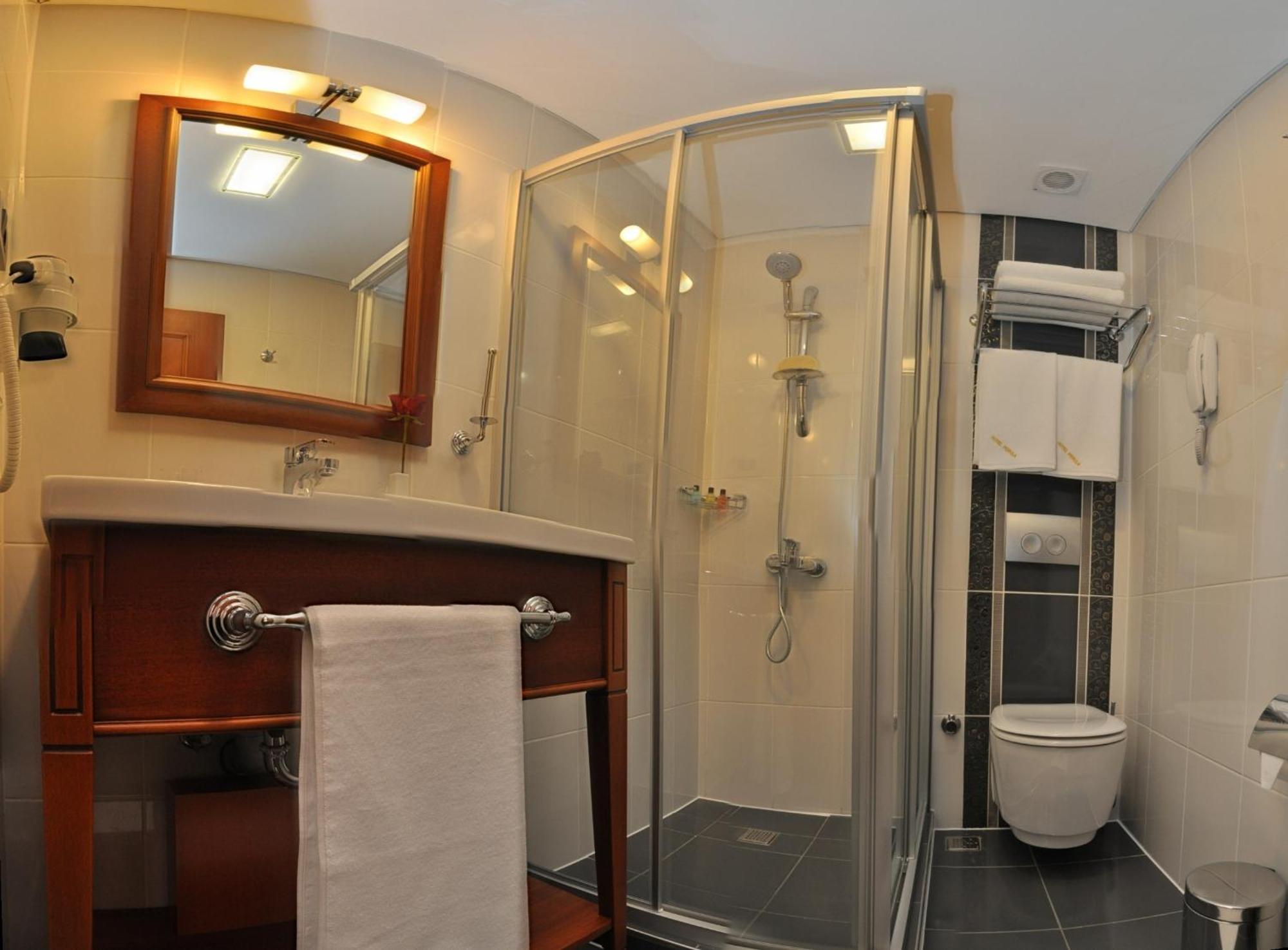 Hotel Perula & 3*