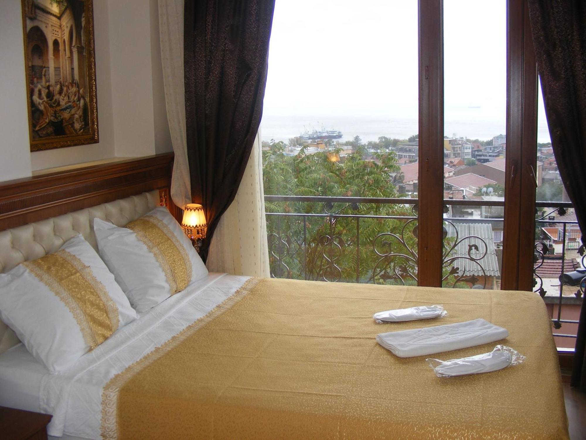 Hotel Blue