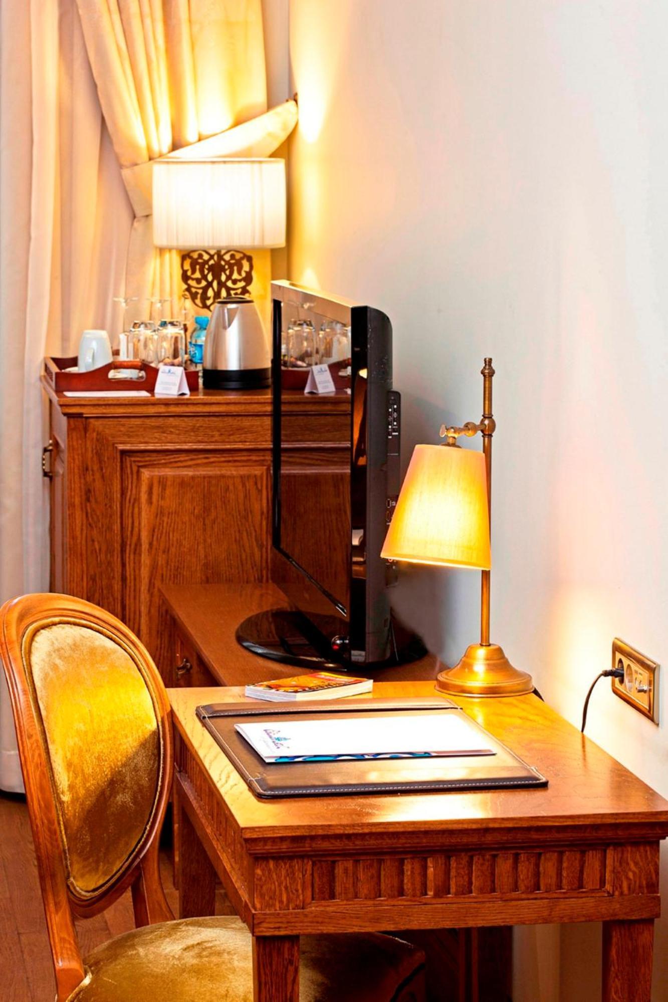Celine - Ottoman Mansion Istambul