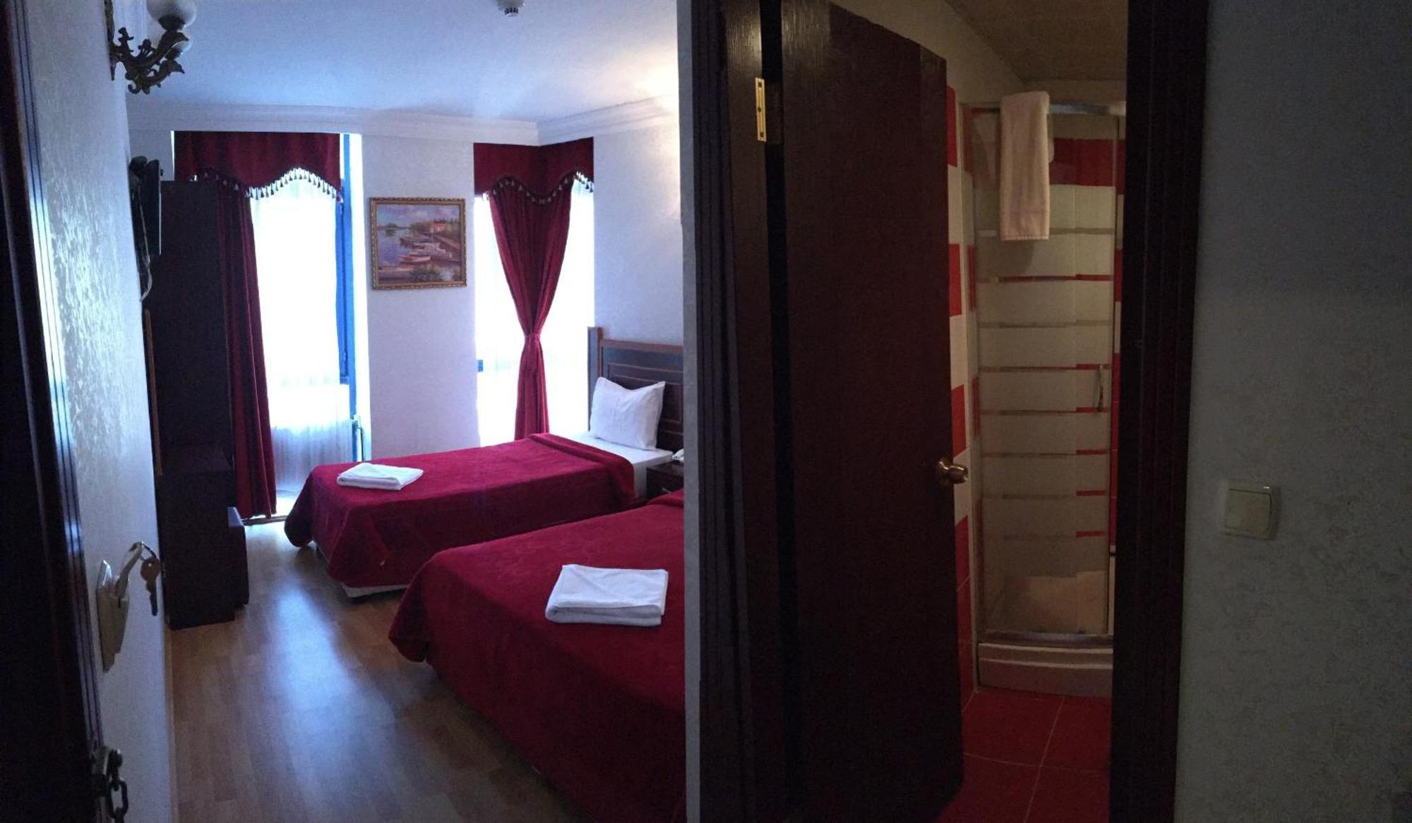 Hotel Red White Istanbul