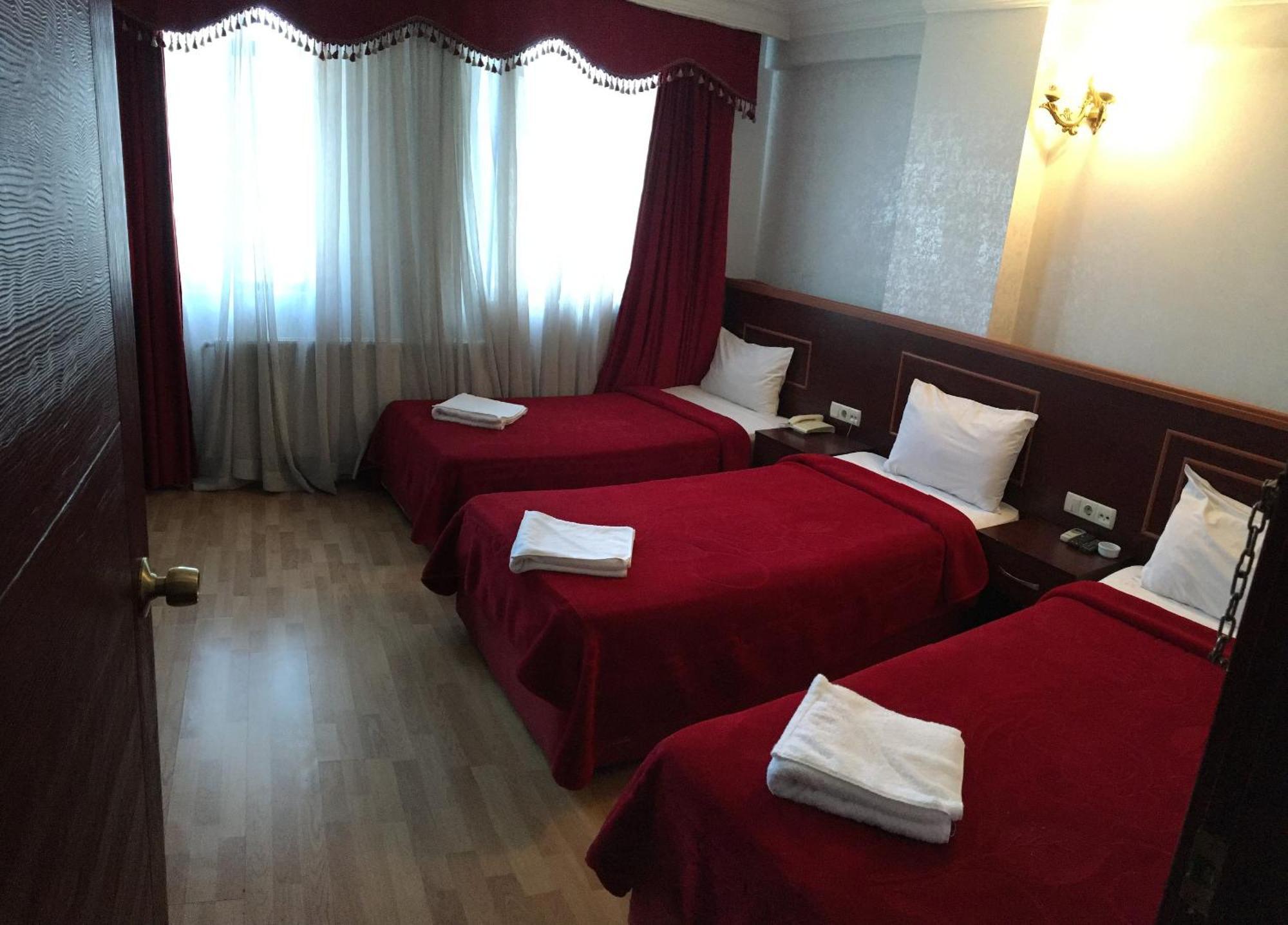 Hotel Red White Istanbul