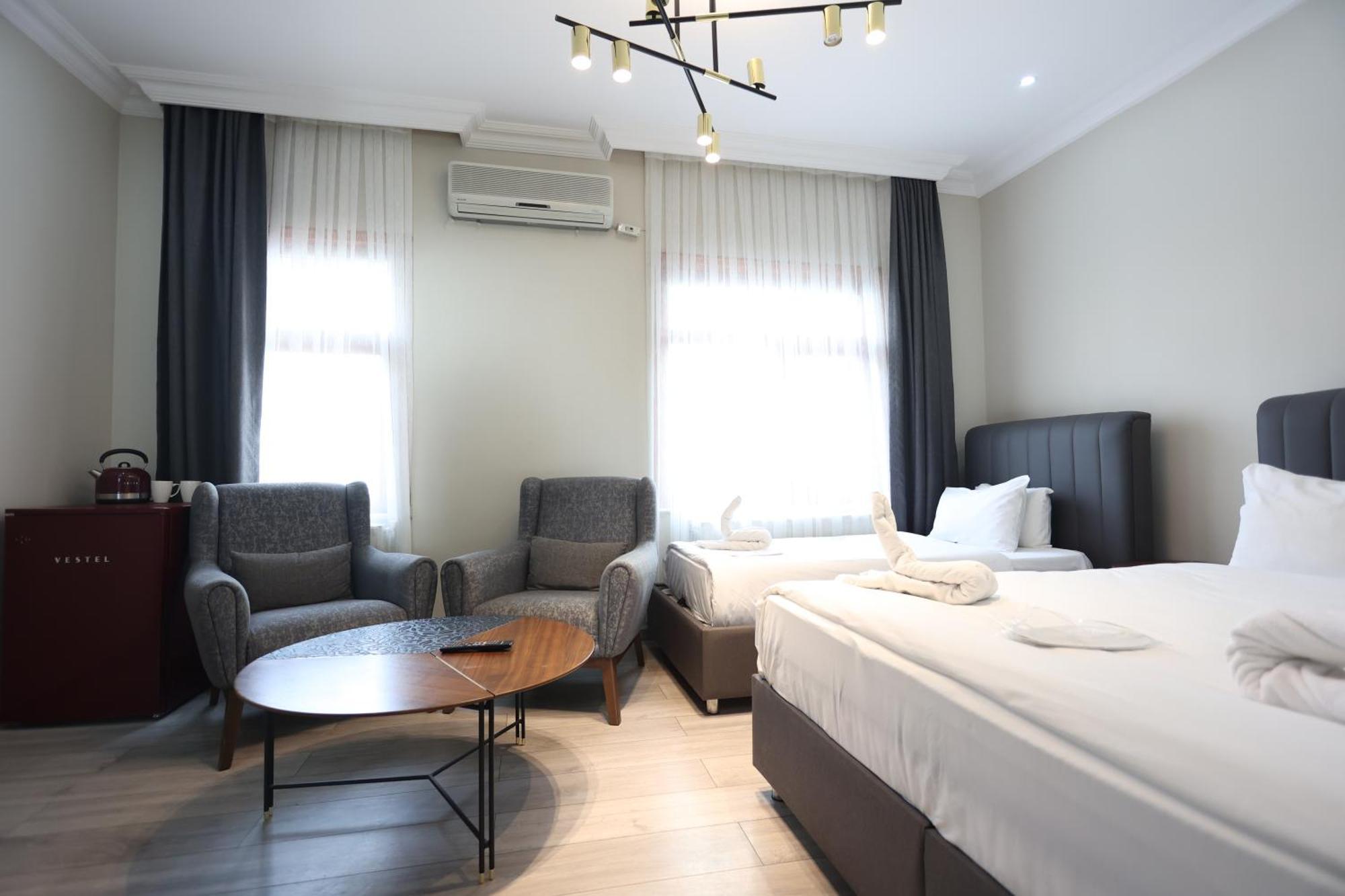 Bucoleon By Cheers Hostel *