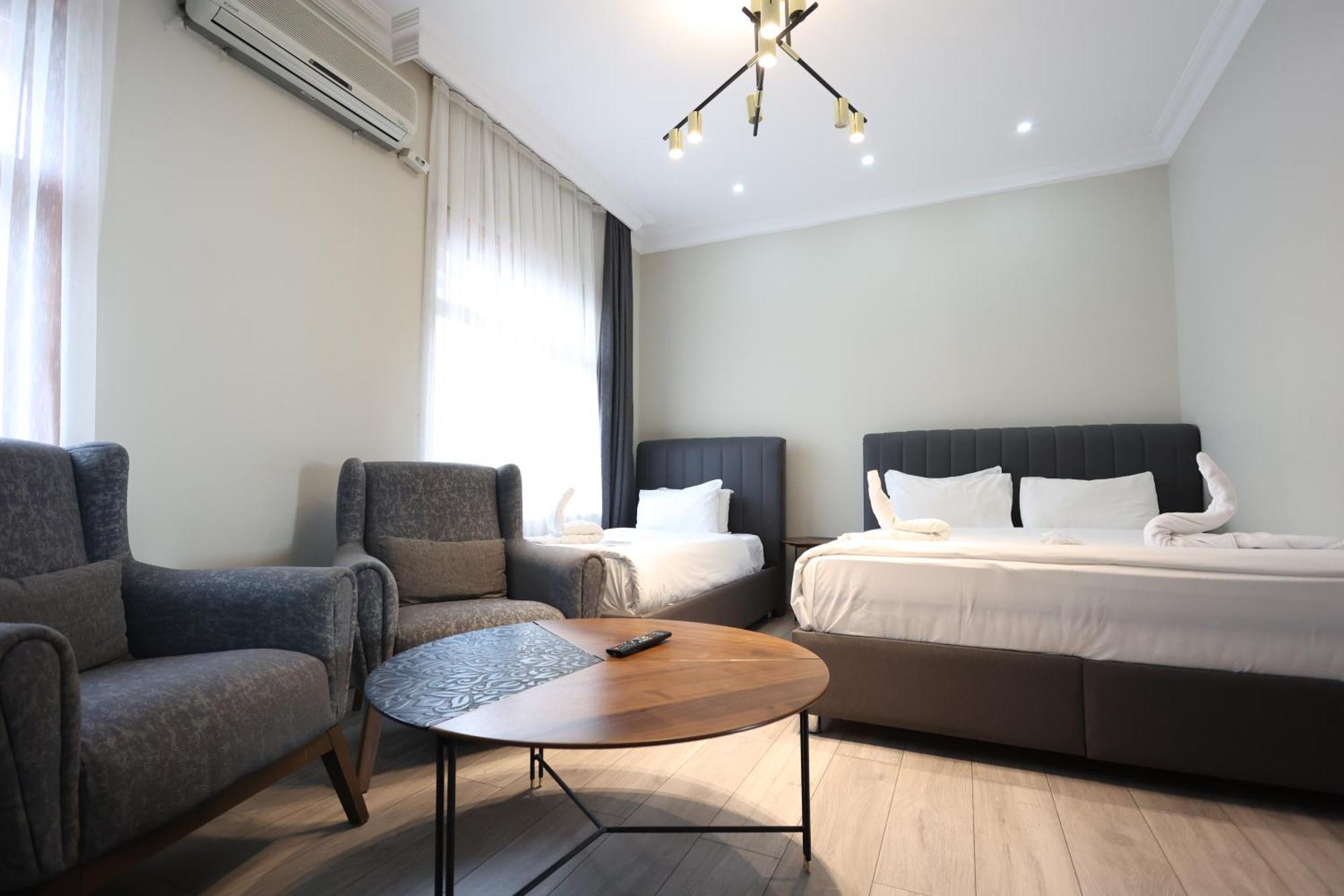Hostel Bucoleon By Cheers