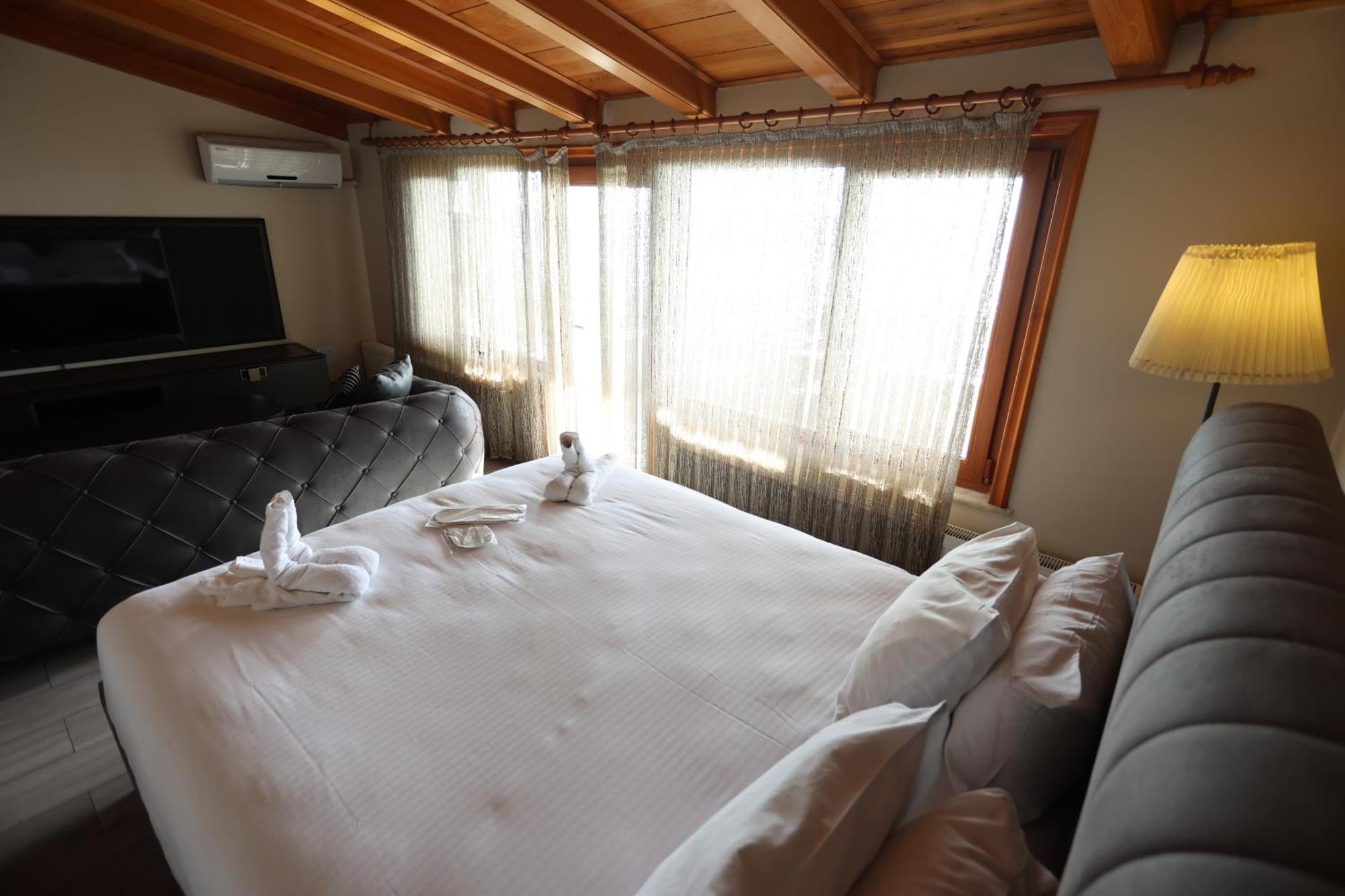 Hostel Bucoleon By Cheers