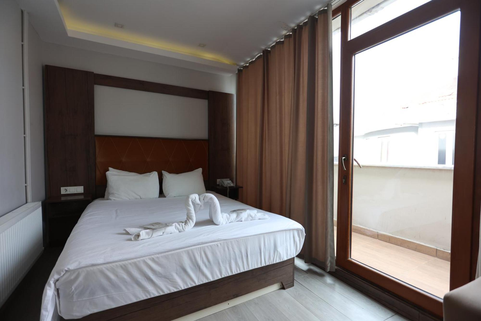 Hostel Bucoleon By Cheers