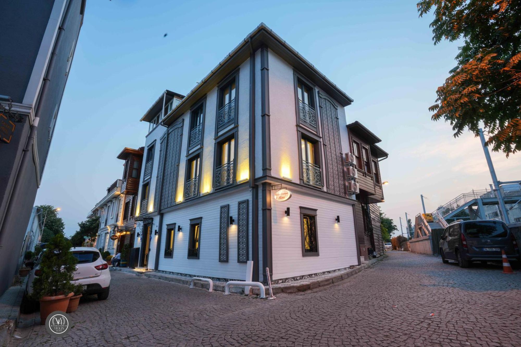 Violin Sultanahmet