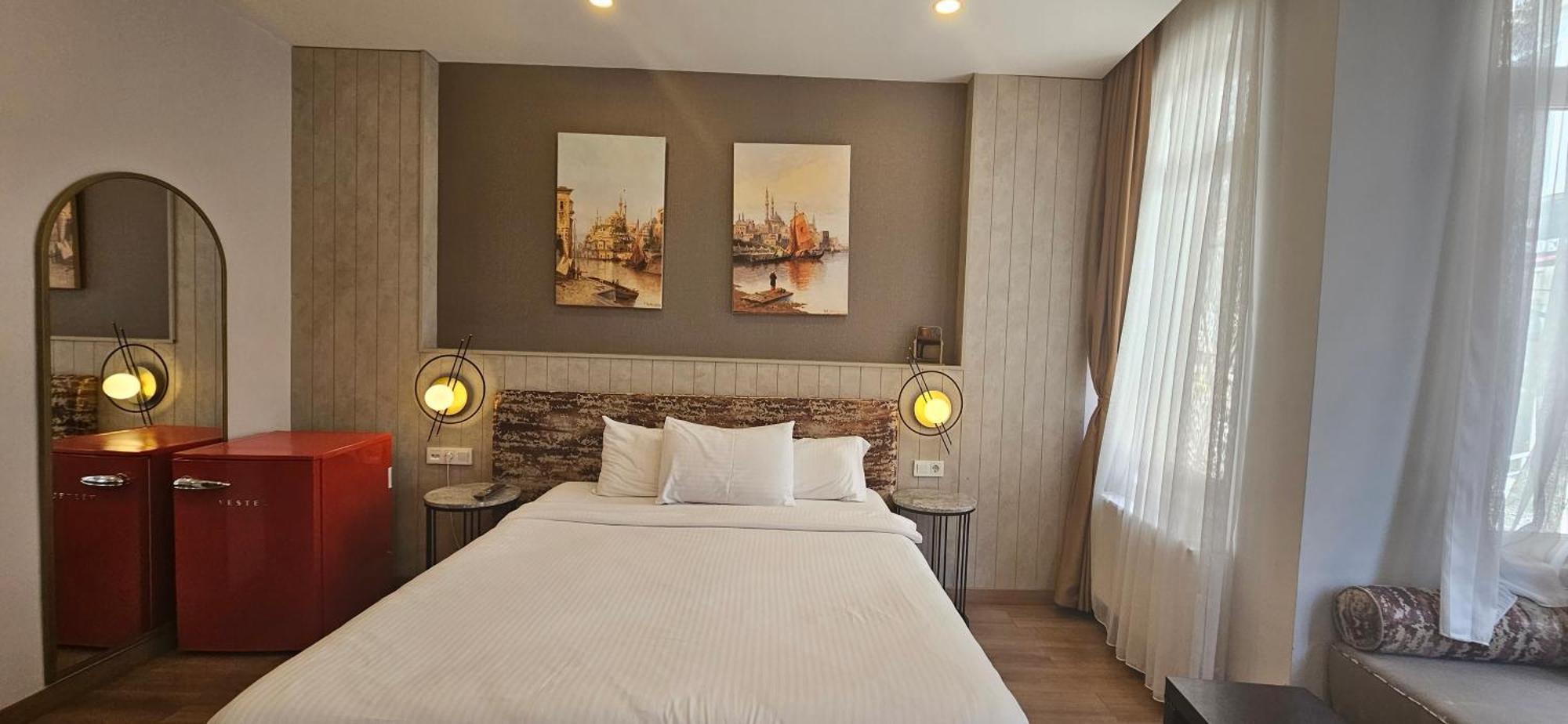 Taksim Hotel *