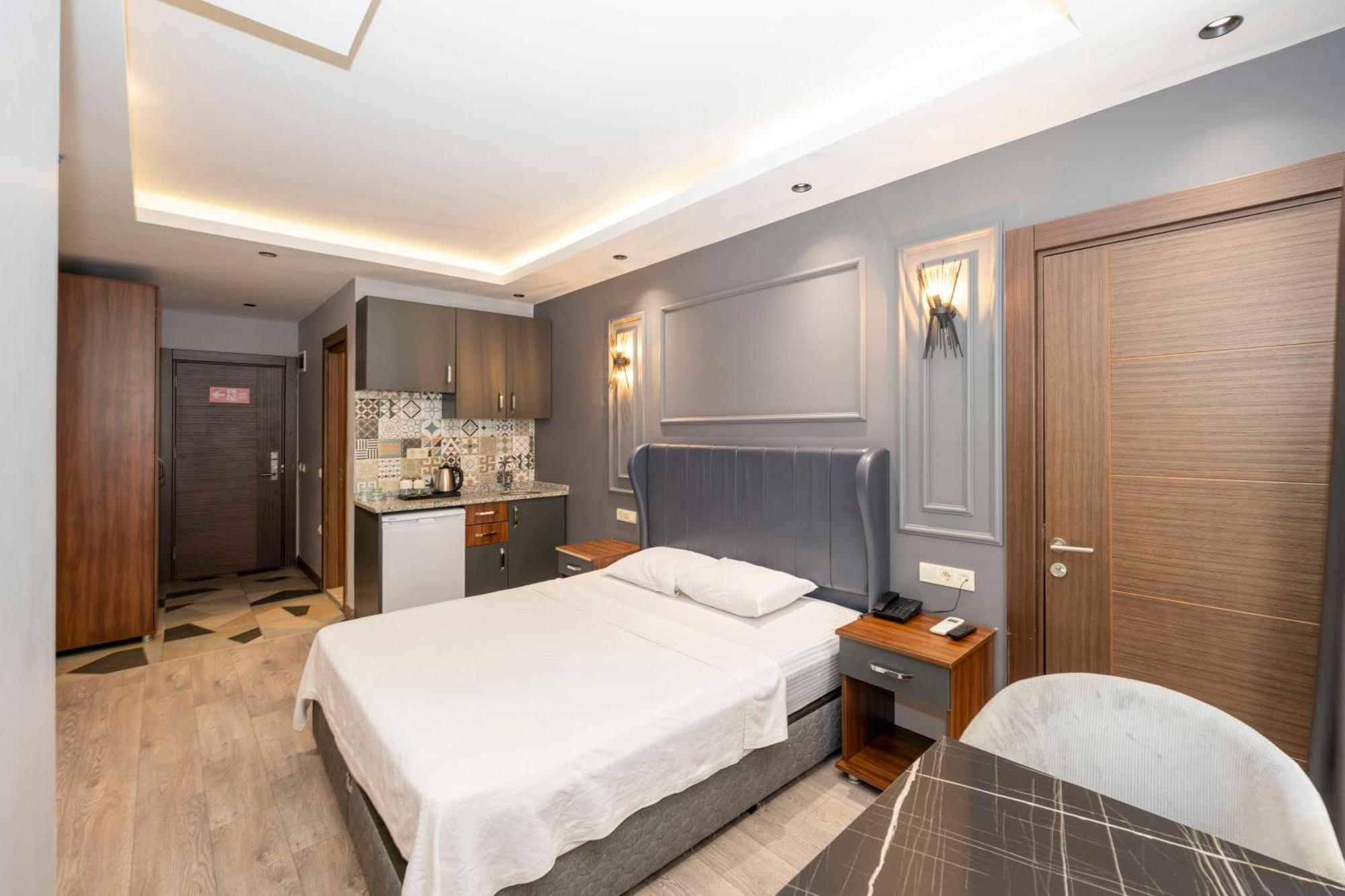Comfort Hotel 2*