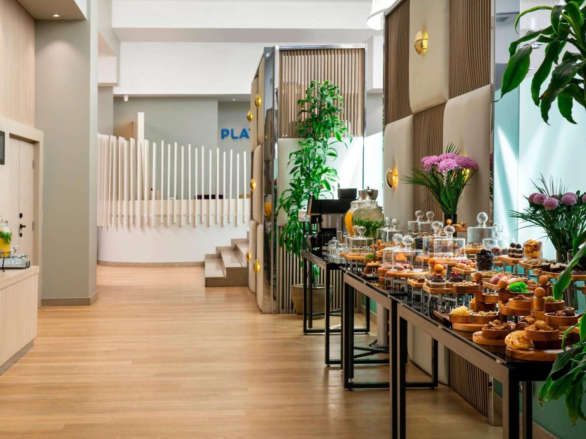 Novotel Bosphorus 5*