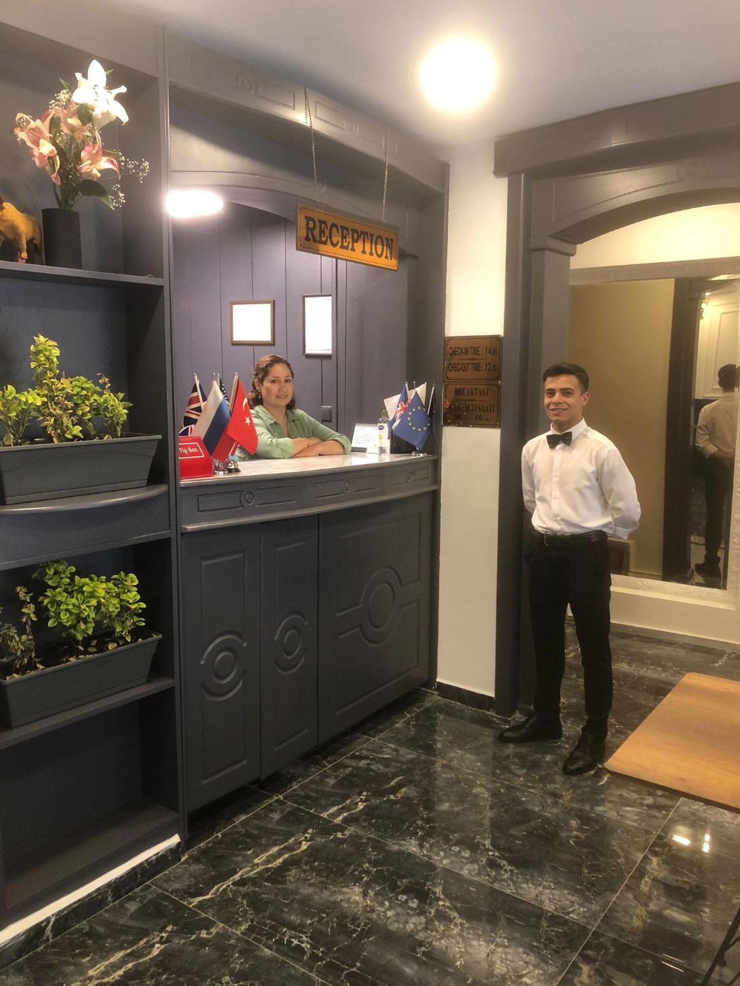 Otel Adora Cafe & Restaurant 3*