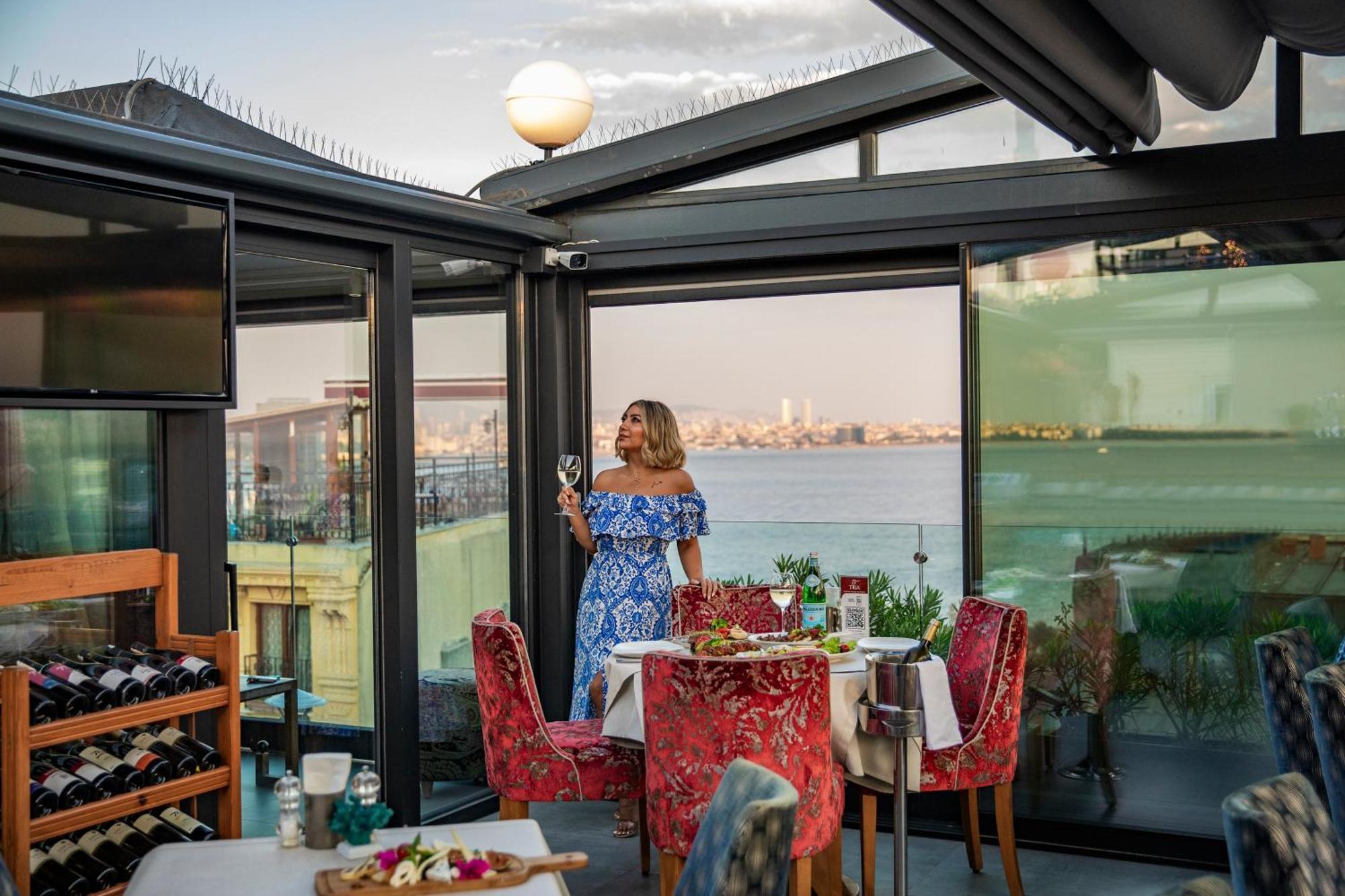 Tria Istanbul-special Category