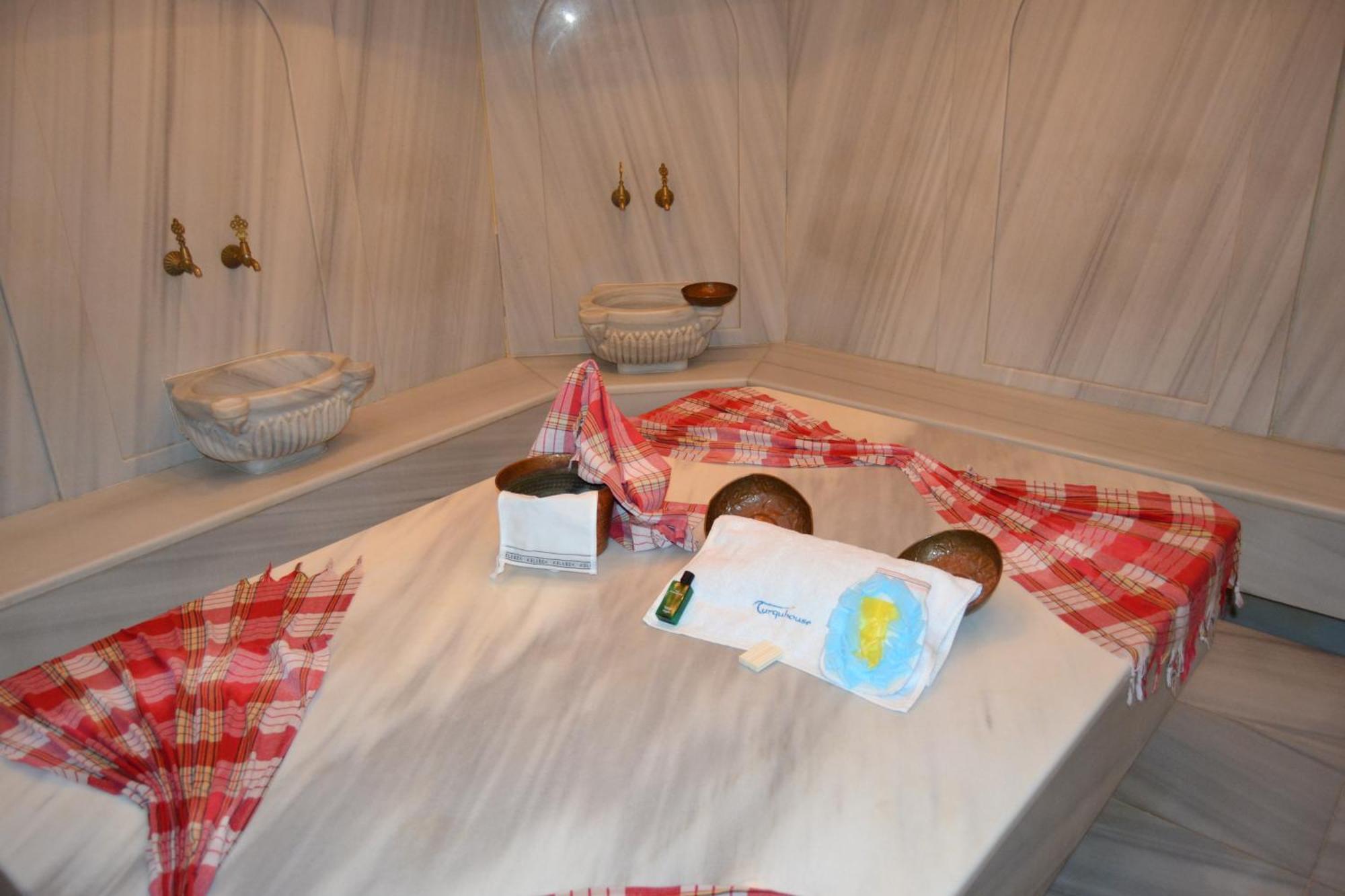 Turquhouse Otel