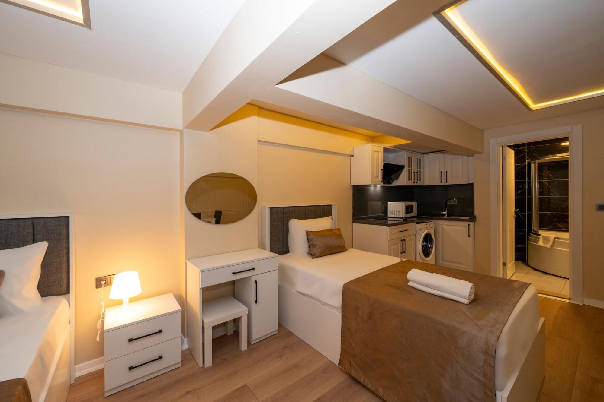Aiza Aparthotel