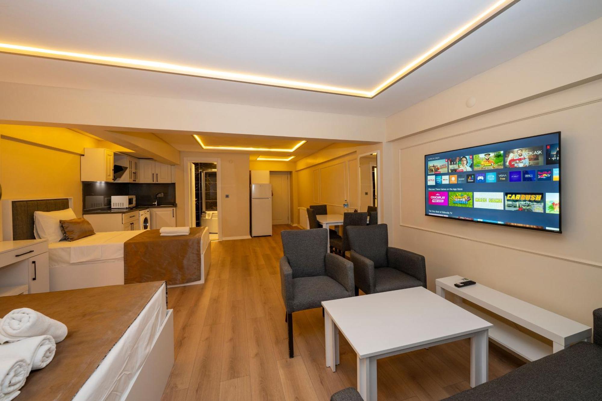 Aiza Aparthotel 2*