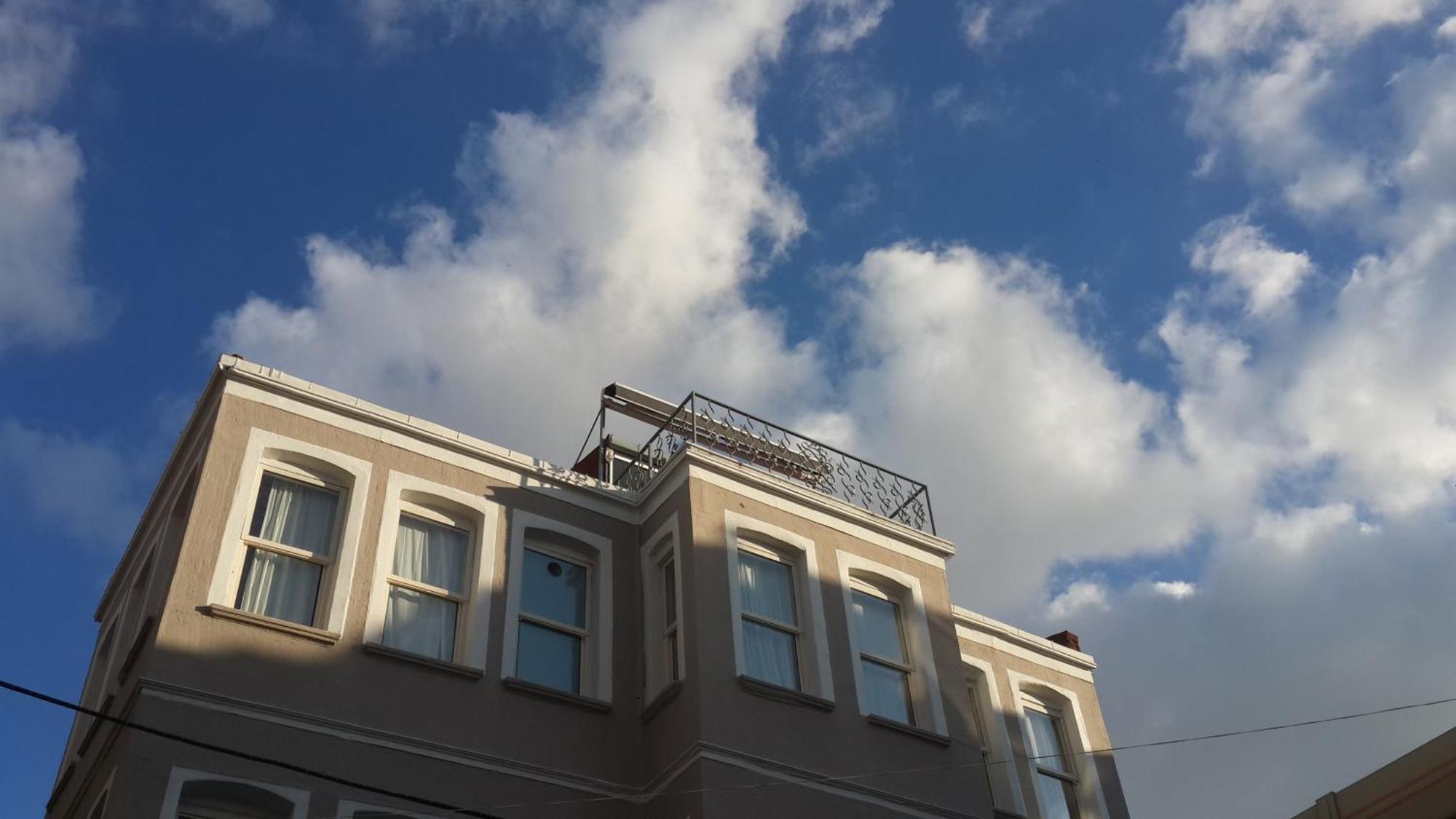 Loka Hotel