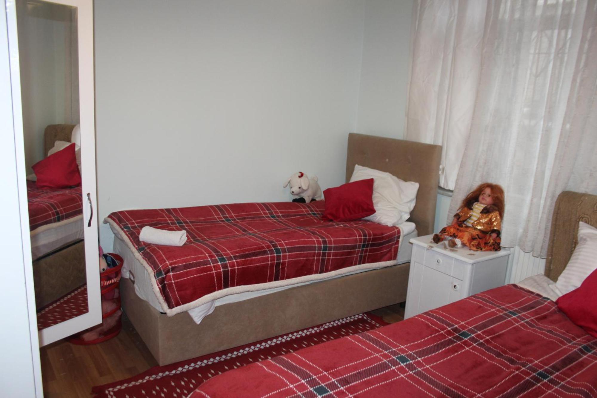 Daire Two Bedroom Flat In The Garden At The Bosphorus *