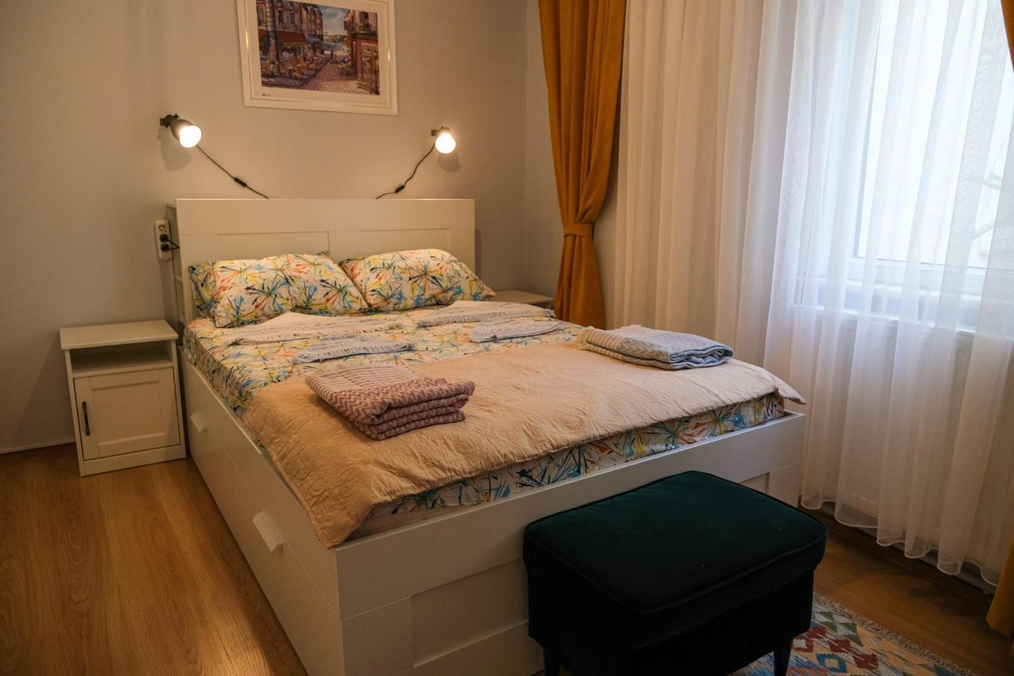 Taksim Pera House
