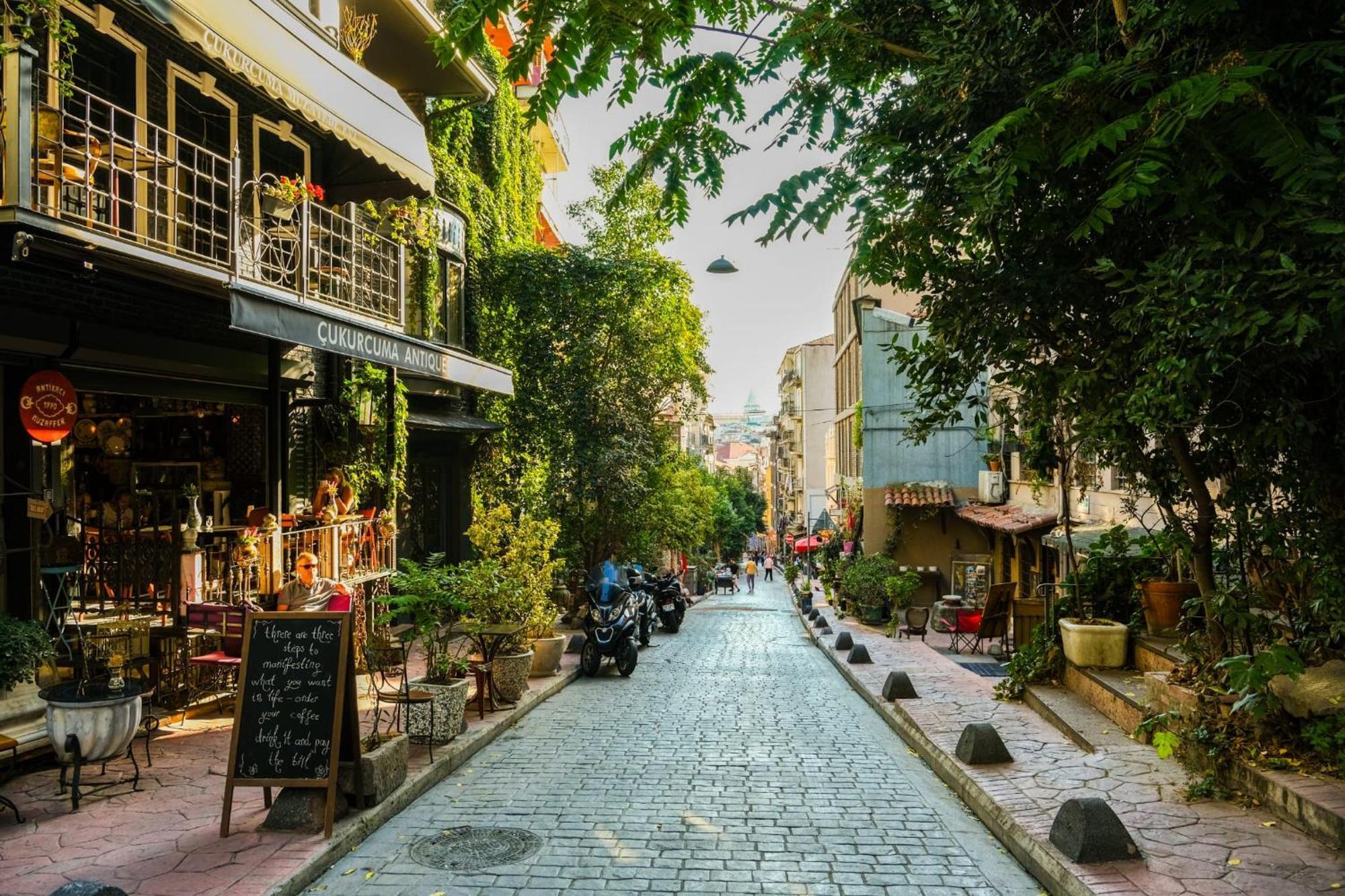 Taksim Pera House *