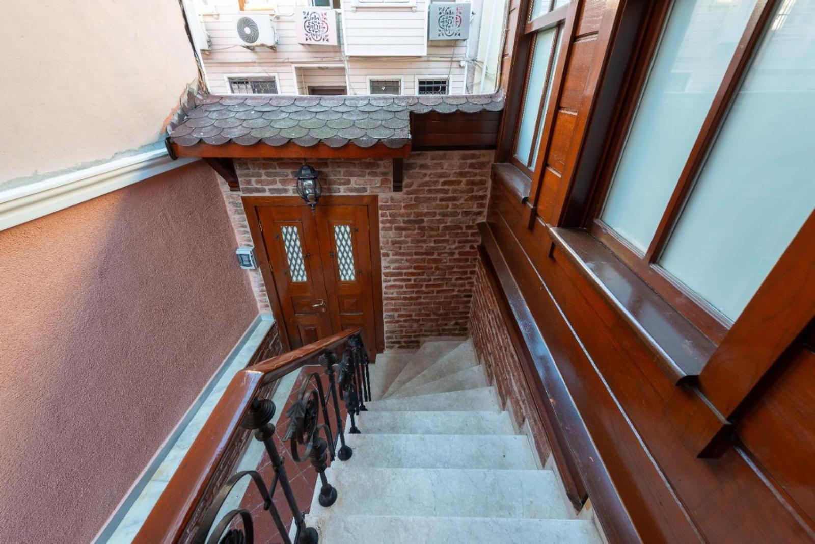 Brown Mansion Oldcity Hotel *