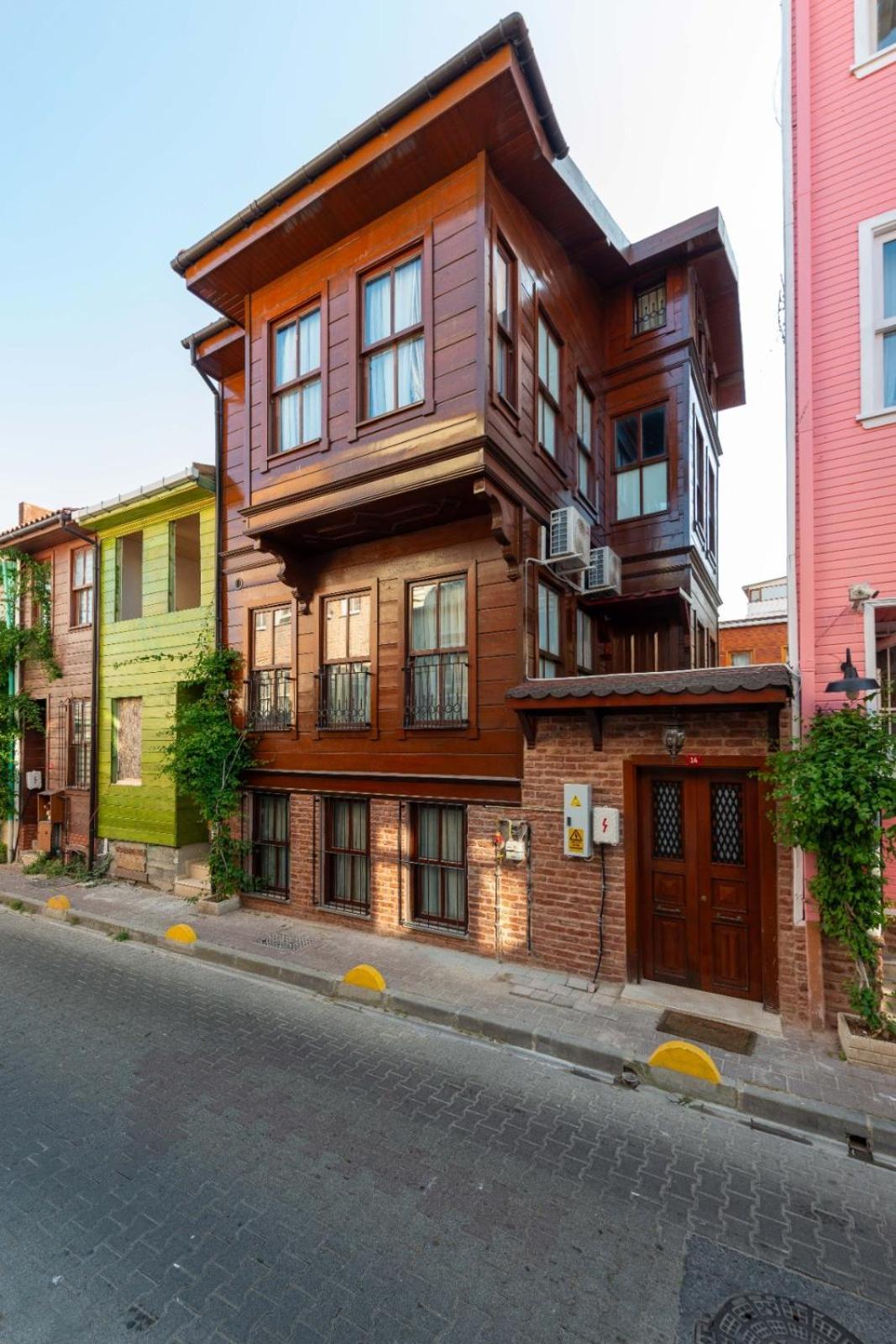 Brown Mansion Oldcity Otel *