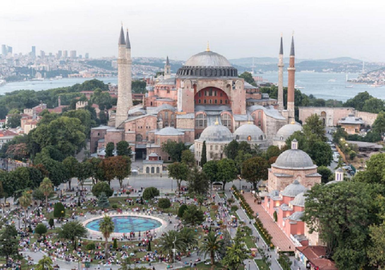 Golden Palace Sea View Hotel 3*